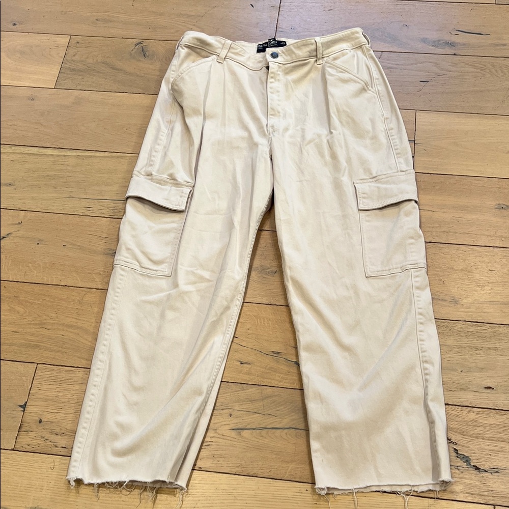 Hollister women’s  Light Tan Cargo Pants, 14/15S